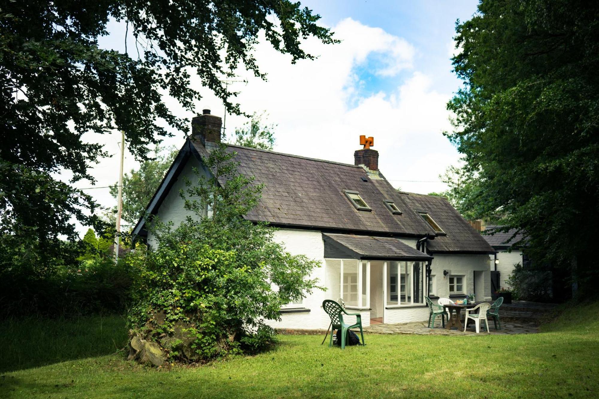 Garden Cottage Newcastle Emlyn Exterior foto